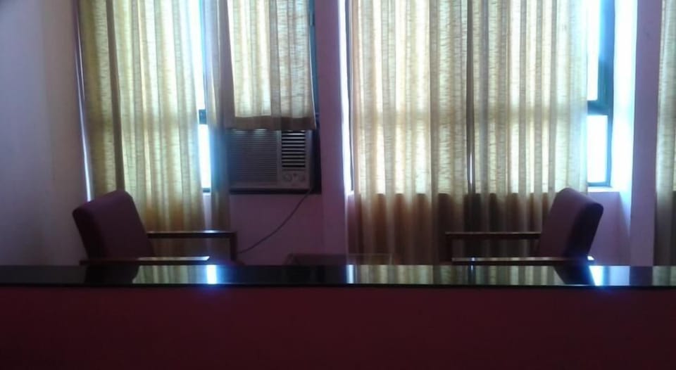 A/C Room | In-room safe, desk, iron/ironing board, free WiFi