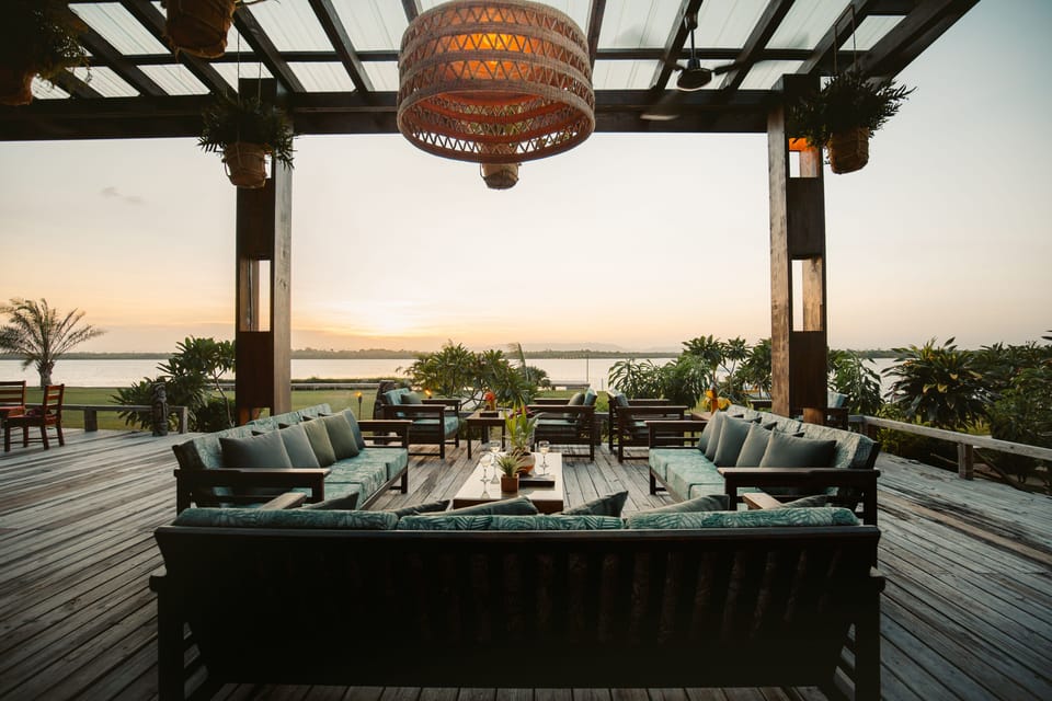 2 restaurants, breakfast, lunch, dinner served; Caribbean cuisine