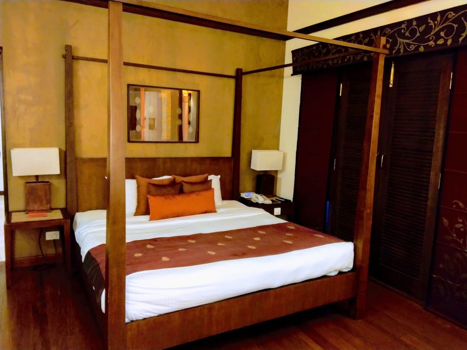Garden Suite | Premium bedding, minibar, in-room safe, desk