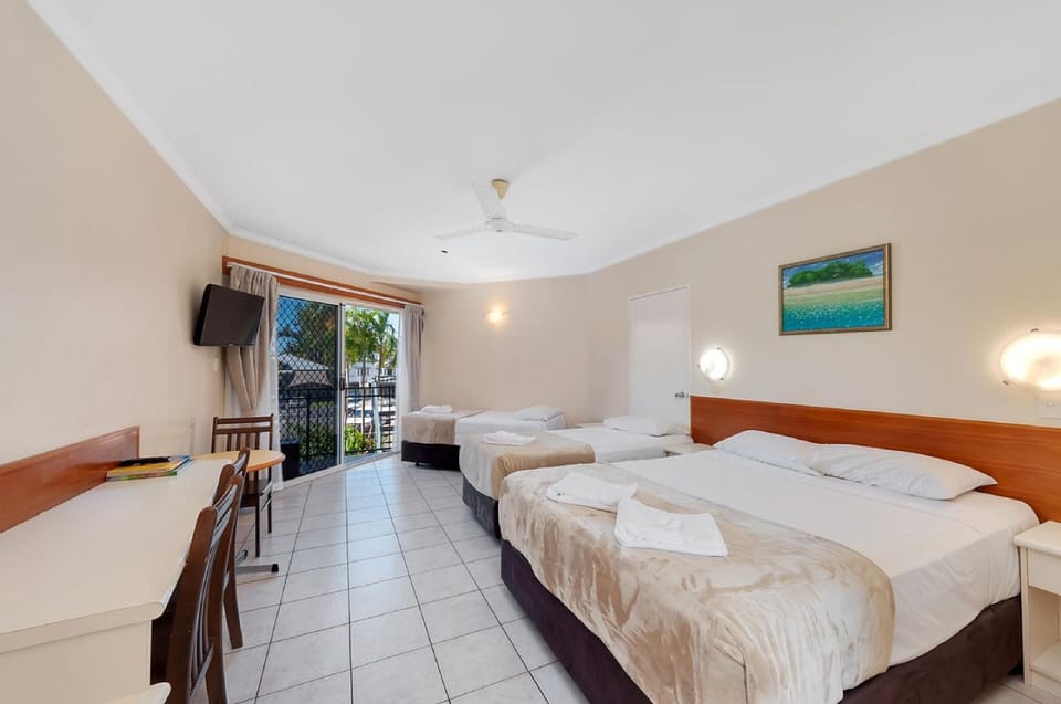 Family Reef Studio | In-room safe, desk, soundproofing, iron/ironing board