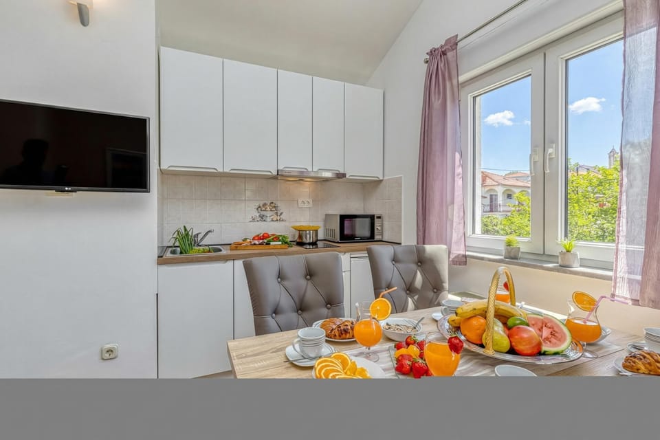 Kitchen and dining area