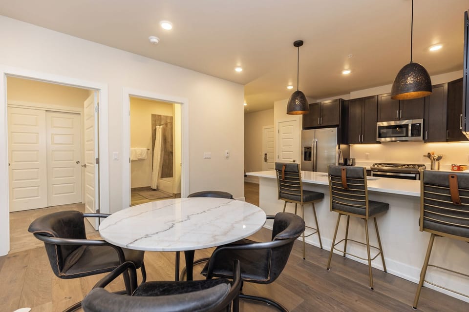 Condo (1 Bedroom) | Property amenity