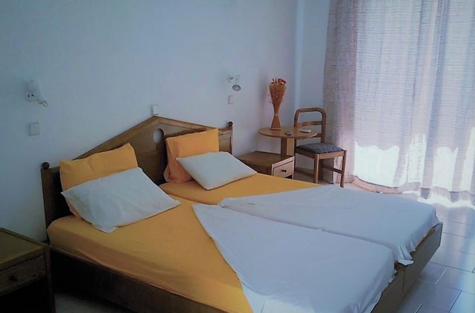 Room, 1 Bedroom, Smoking, Balcony | 1 bedroom
