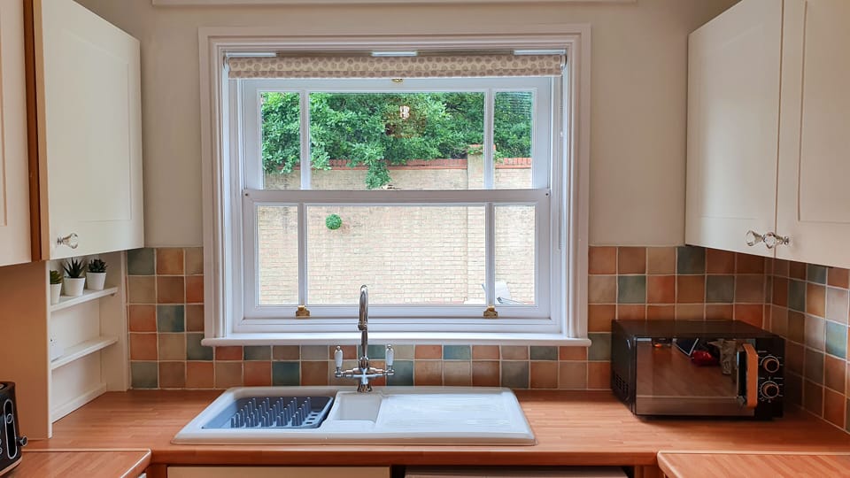 Deluxe House | Private kitchen | Coffee/tea maker, electric kettle