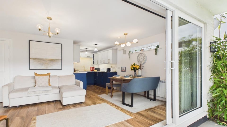 Morien - 2 Bedroom Apartment - Saundersfoot (28481)