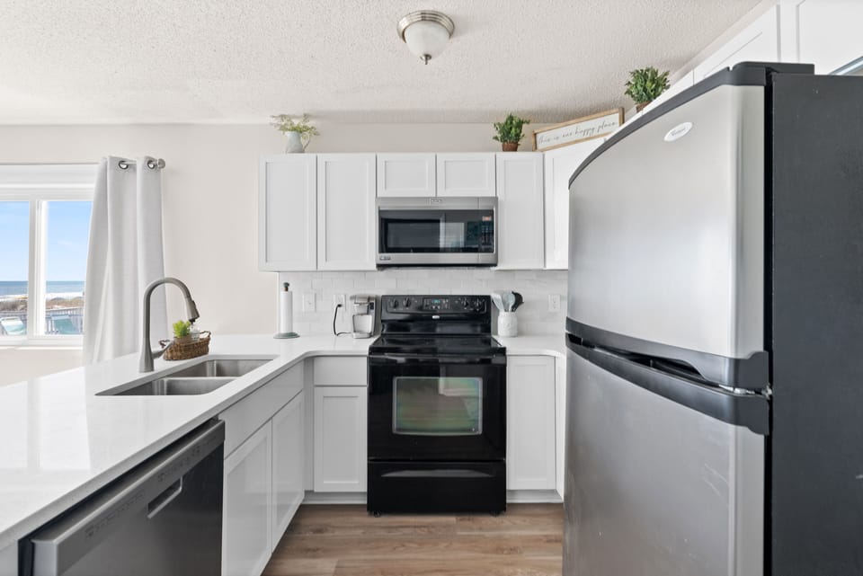 All modern appliance to make meal preparation a breeze.