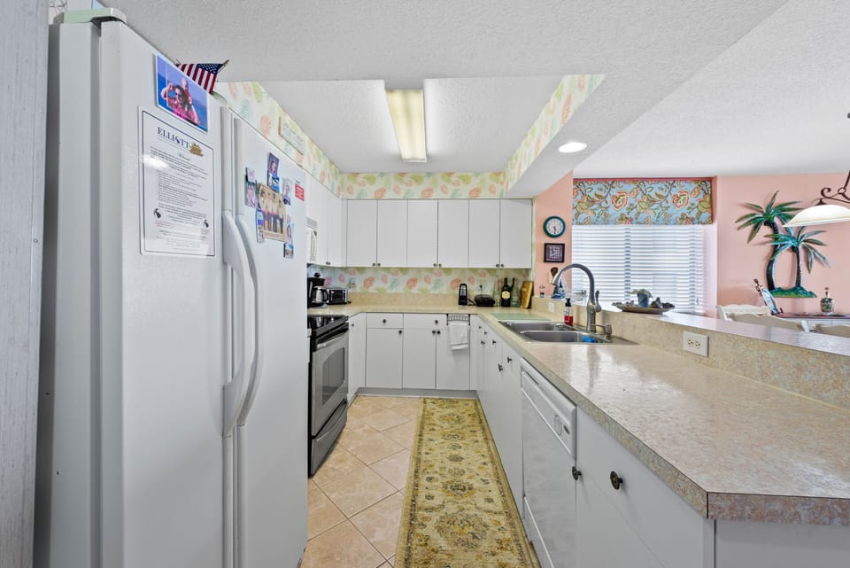 A fully stocked kitchen makes meal preparation a breeze.