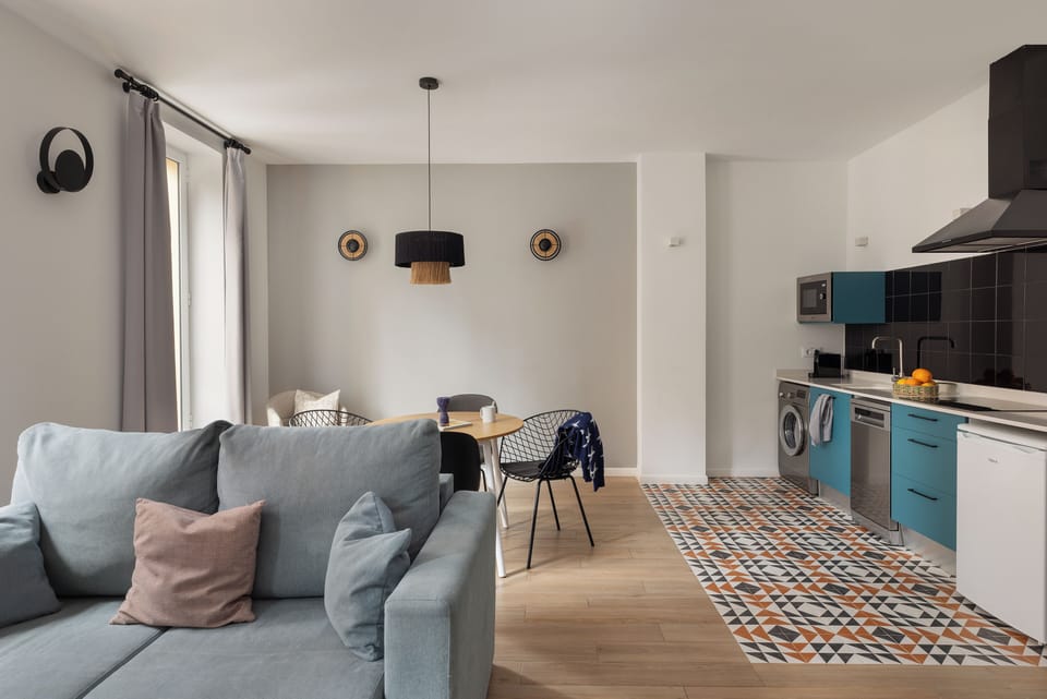 Apartment, 2 Bedrooms, Terrace | Private kitchen | Fridge, microwave, toaster, cookware/dishes/utensils