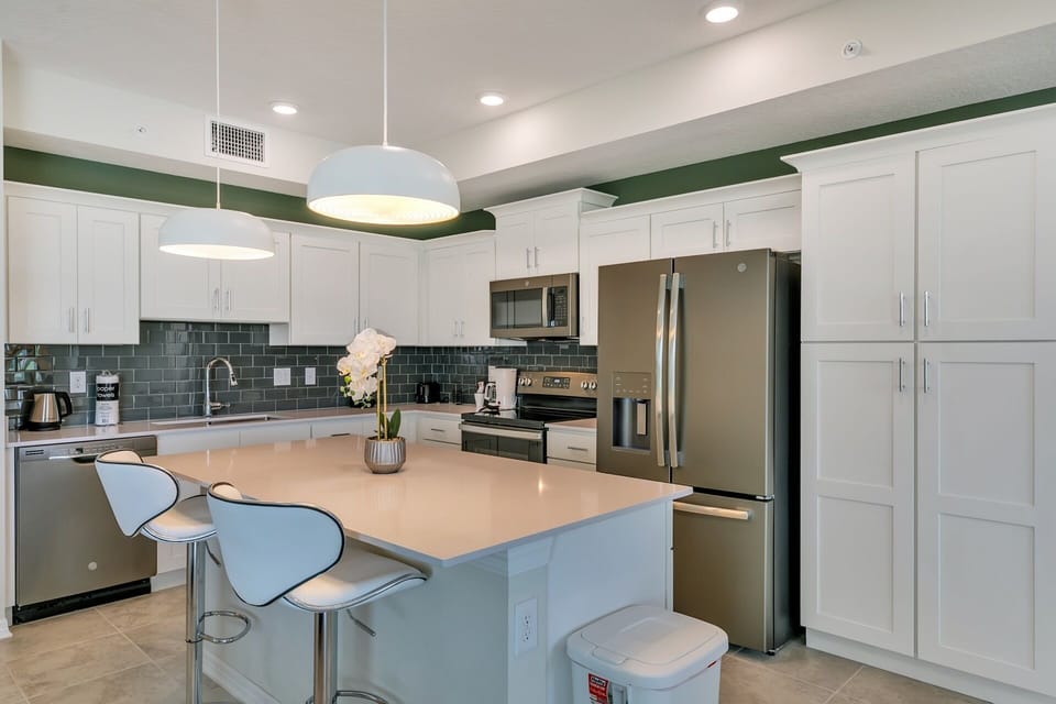 Fully equipped kitchen area.