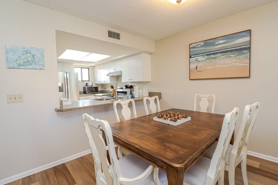 St. Augustine Beach Rentals Dining Room