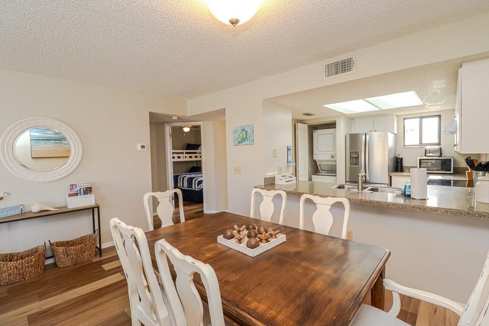 St. Augustine Beach Rentals Dining Room
