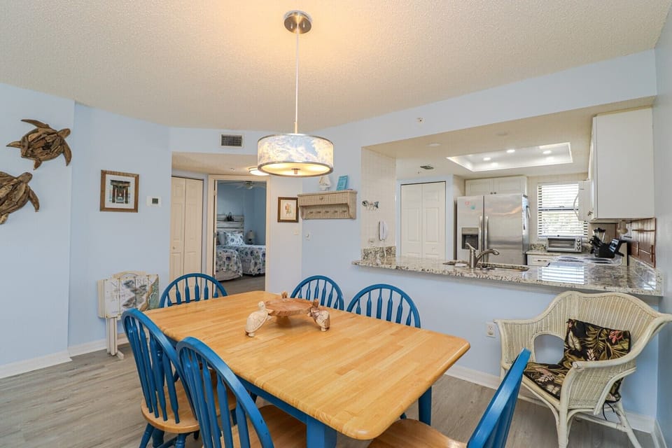 St. Augustine Beach Rentals Dining Room