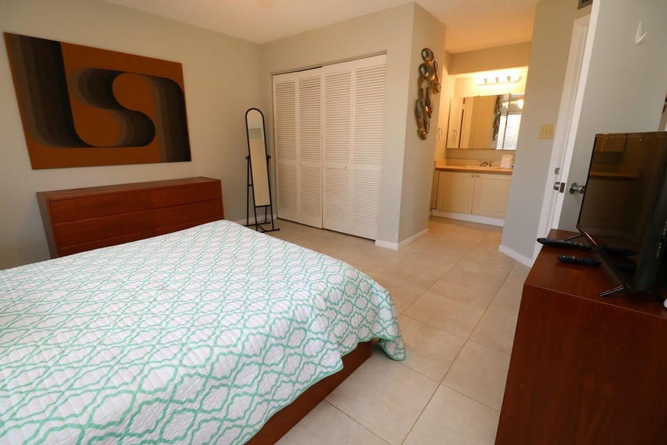 St. Augustine Beach Rentals Master Bedroom