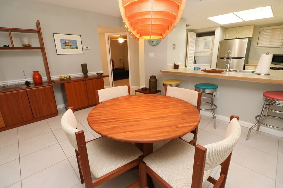 St. Augustine Beach Rentals Dining Room