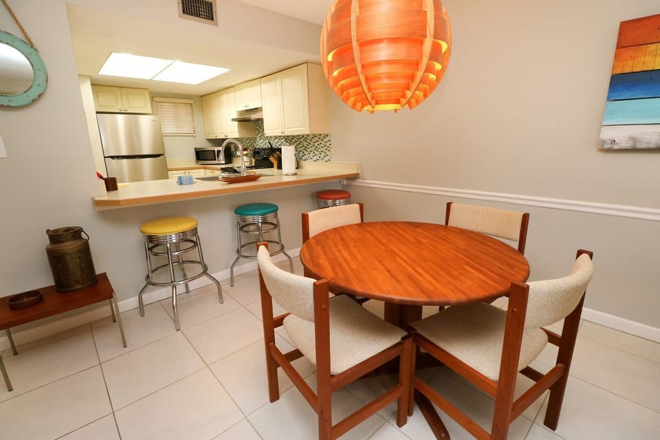 St. Augustine Beach Rentals Dining Room