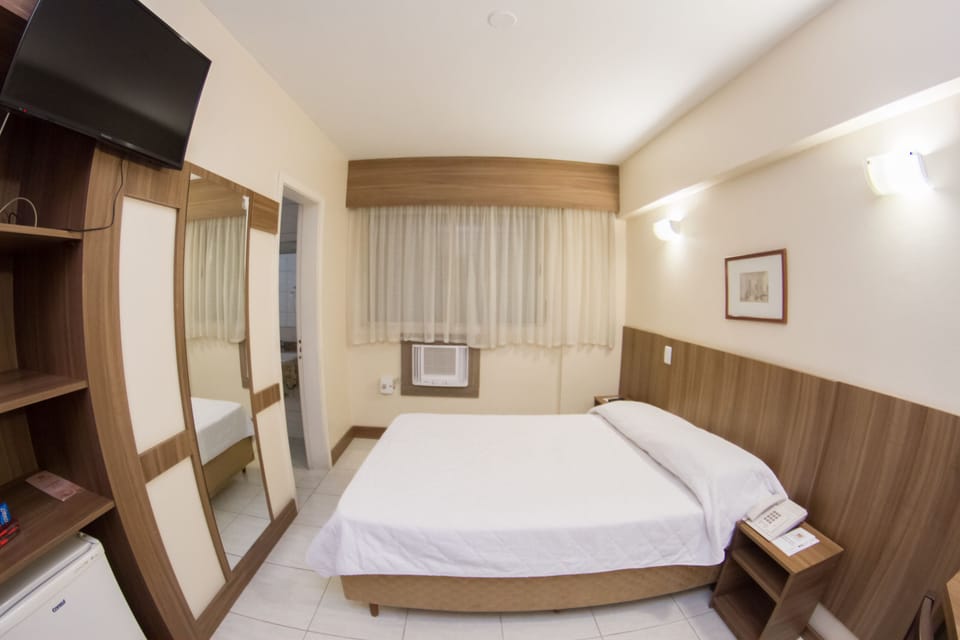 Standard Double Room | Minibar, desk, soundproofing, free WiFi