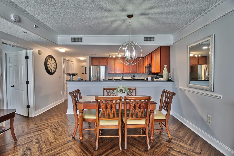 Kitchen /Dining area