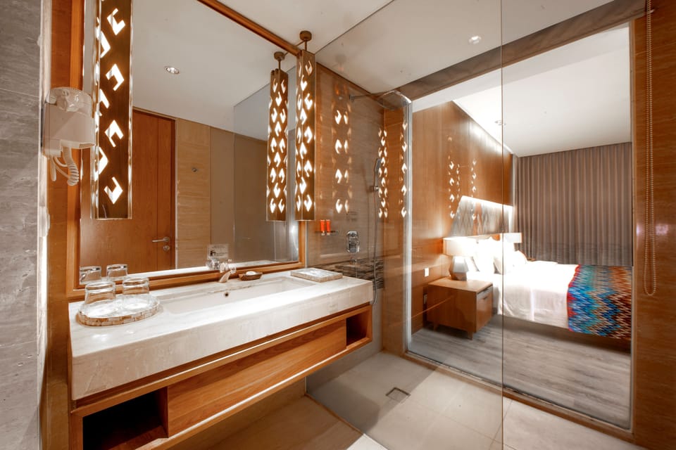 Shower, free toiletries, hair dryer, slippers