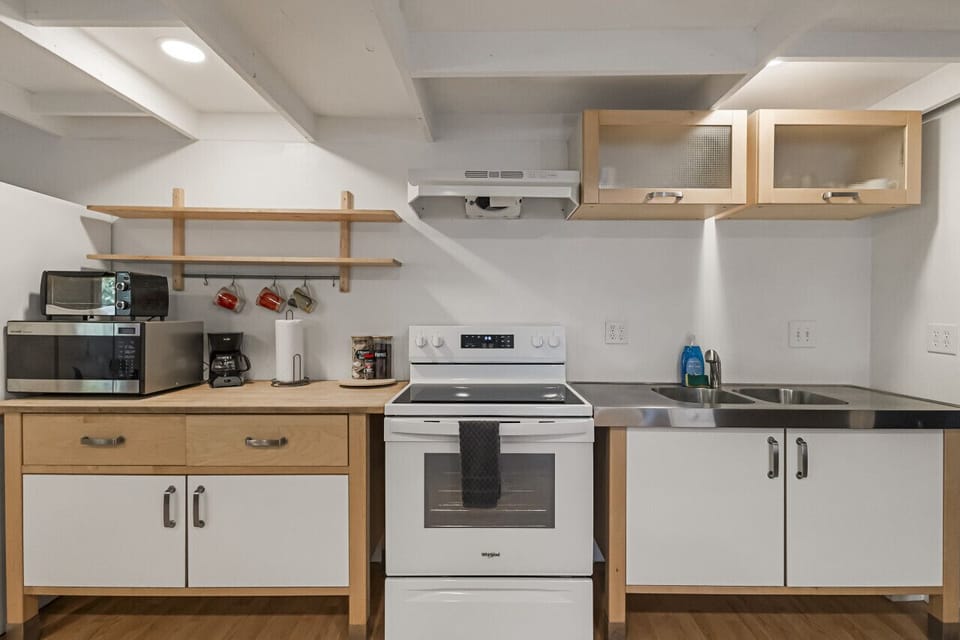 Full Kitchen