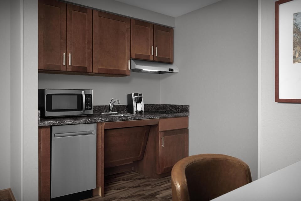 Suite, 1 King bed, 2 Queen Two Bedroom, Accessible, Bathtub  | Private kitchen | Coffee/tea maker, full-size fridge, microwave, stovetop