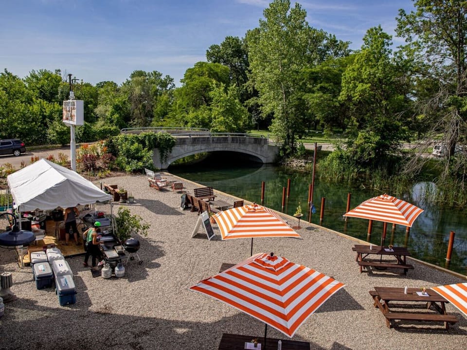 Outdoor dining
