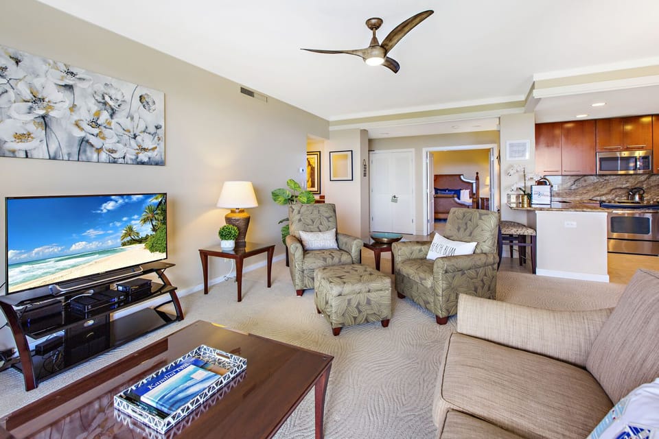 Beautifully decorated with Hawaiian inspired decor and furnishings