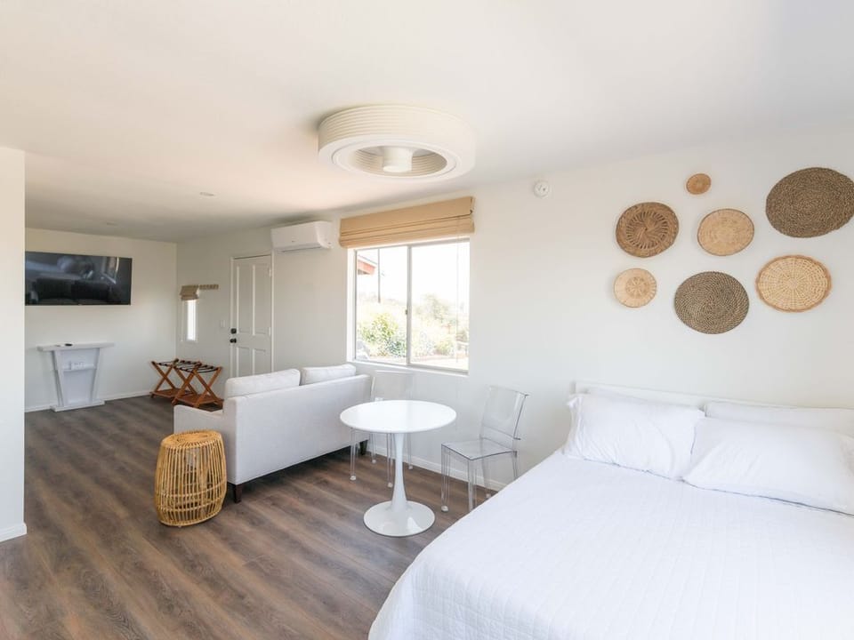 Full Size Bed with Trundle Pull Out