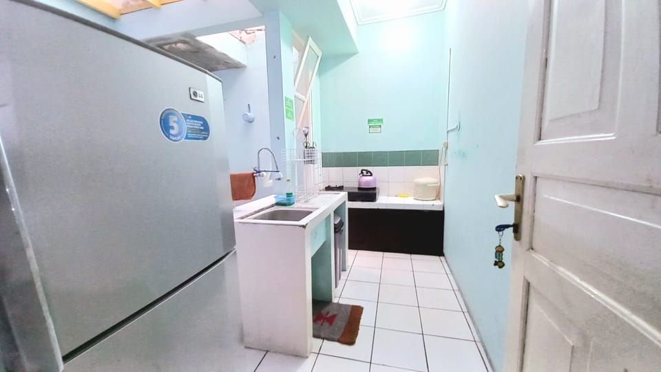 Family House, 3 Bedrooms | Private kitchen | Full-size fridge, stovetop, cookware/dishes/utensils, dining table