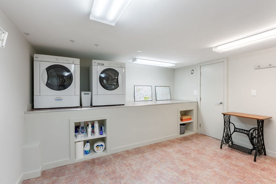 Full size laundry room