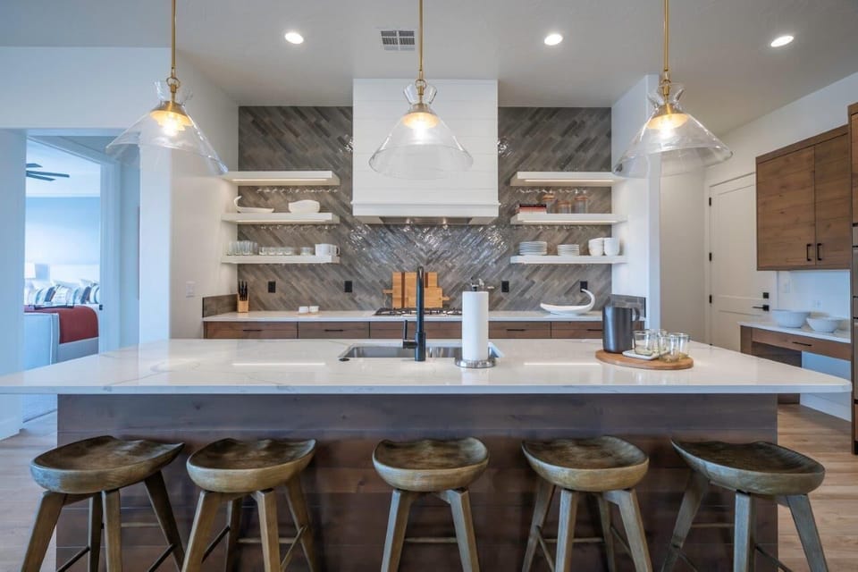 Seat up to 5 people at the large island bar