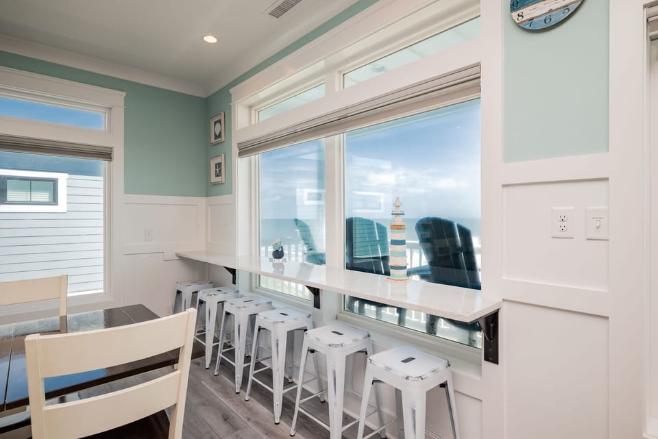 Bar Seating with Oceanfront View - 3rd Level Southeast
