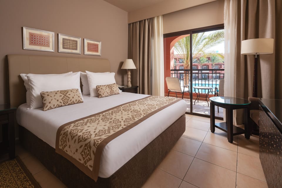 Superior Double Room | Minibar, in-room safe, individually furnished, iron/ironing board