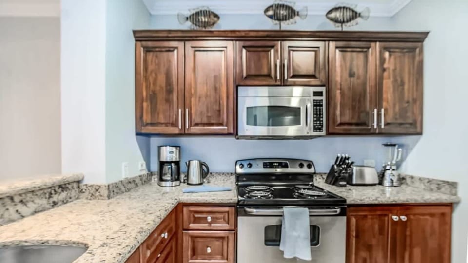 Well equipped Kitchen