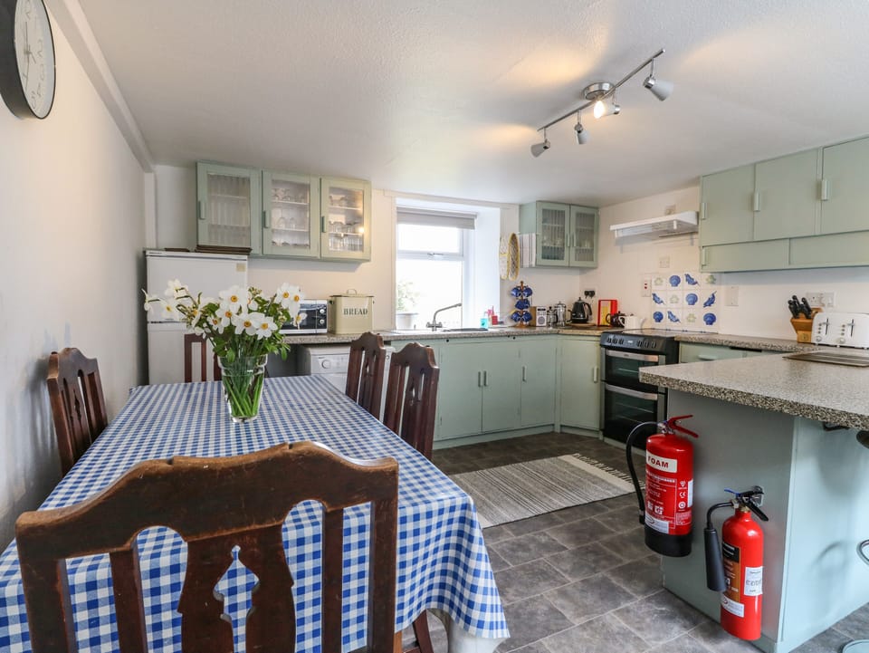 Cottage | Interior