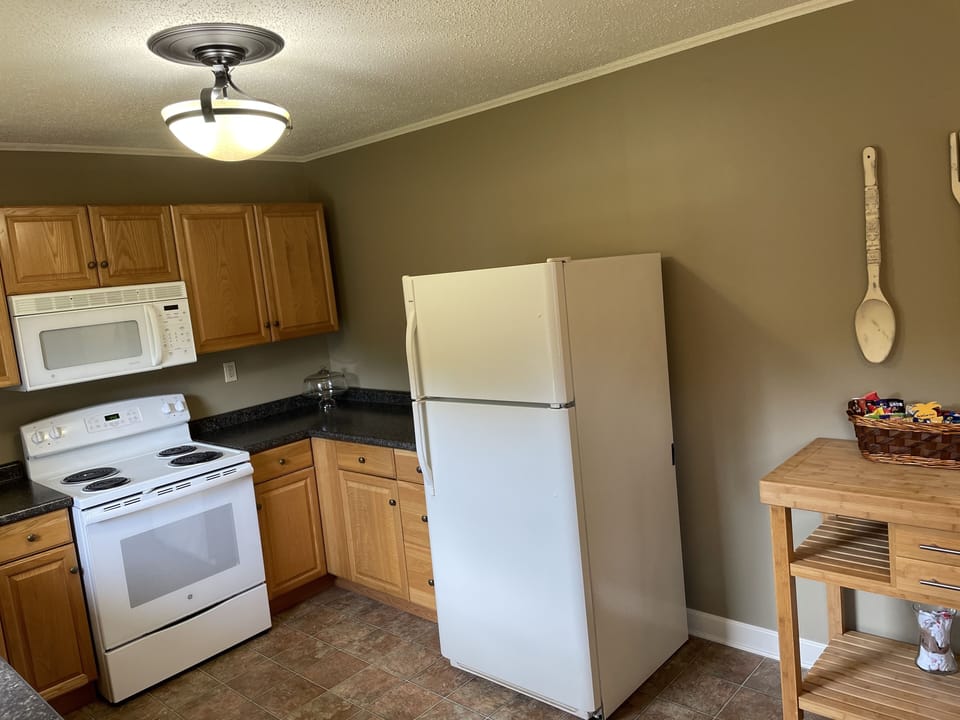 Full size appliances including fridge, stove, microwave &dishwasher 