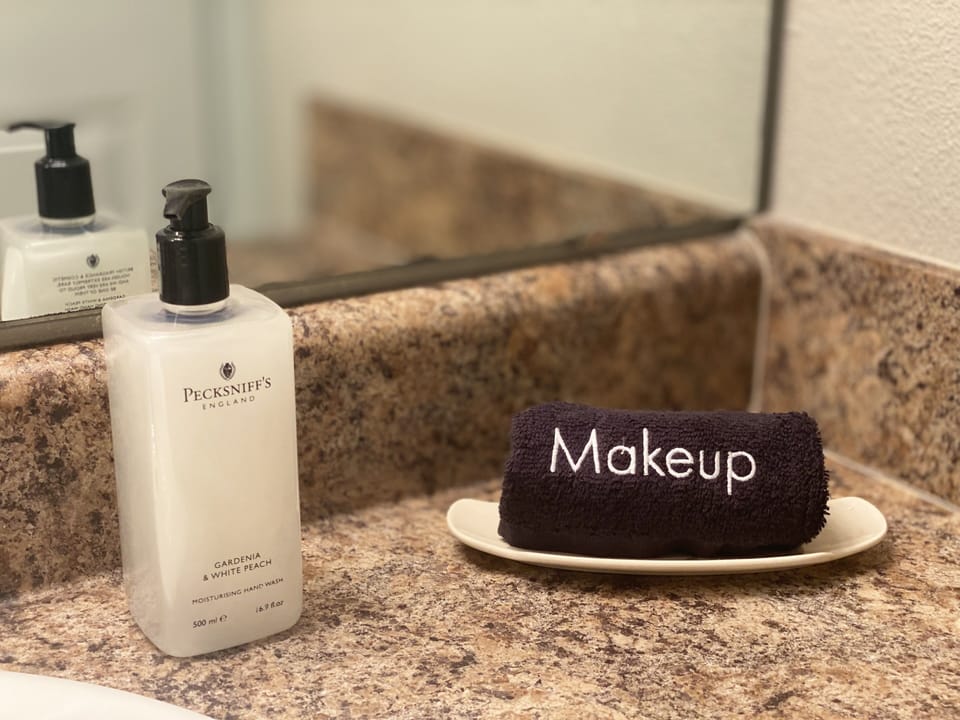 Bathroom amenities