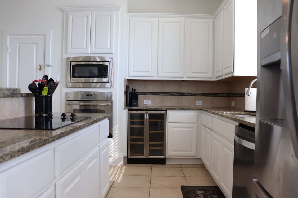 Fully equipped kitchen