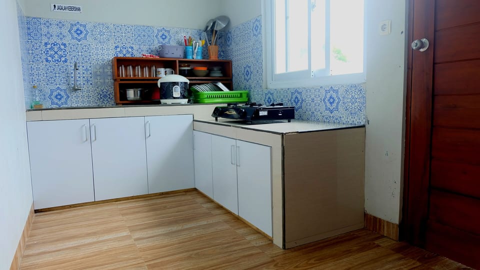 Family Villa, 6 Bedrooms | Private kitchen | Fridge, stovetop, cookware/dishes/utensils, dining table