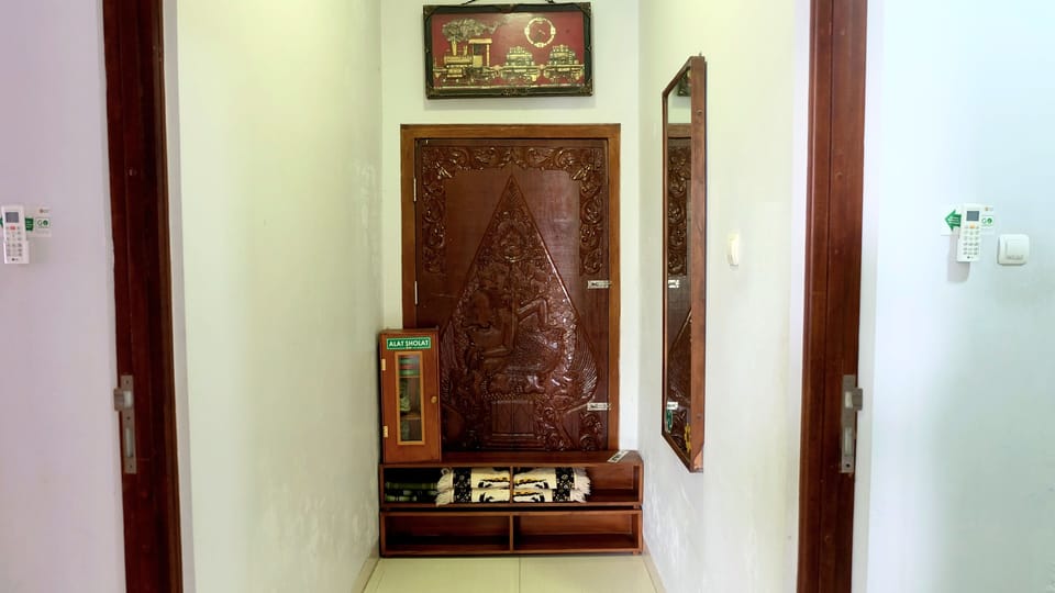 Family Villa, 6 Bedrooms | Living area | Flat-screen TV