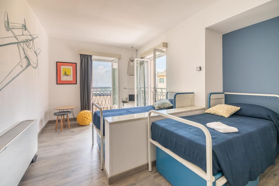 Twin Room | Desk, free WiFi, bed sheets