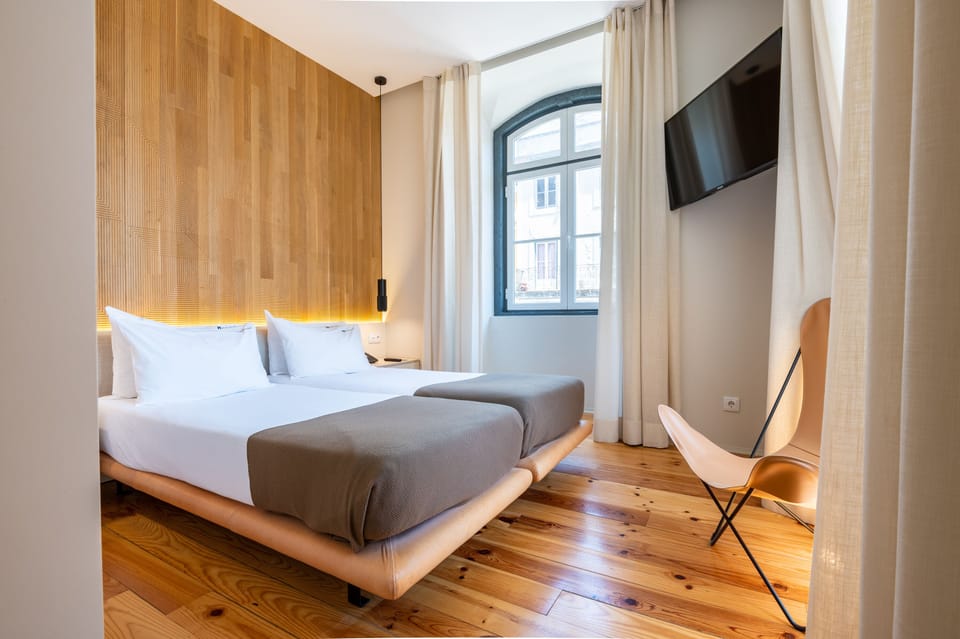 Premier Twin Room | In-room safe, free WiFi, bed sheets