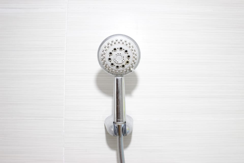 Room | Bathroom | Shower, free toiletries, towels