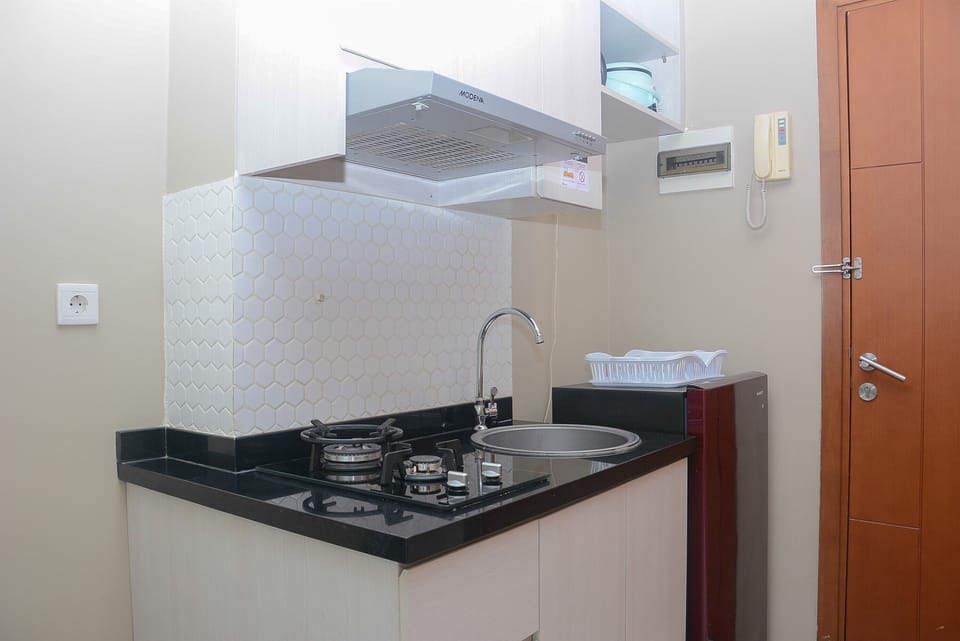 Room | Private kitchen | Fridge, stovetop, dishwasher, cookware/dishes/utensils
