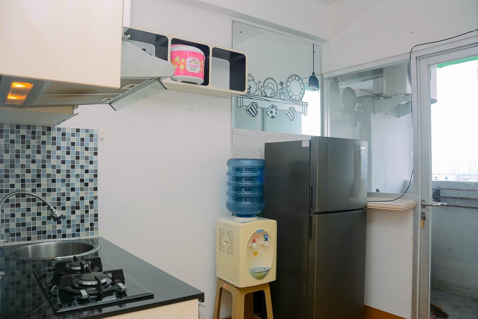 Room | Private kitchen | Fridge, stovetop, cookware/dishes/utensils