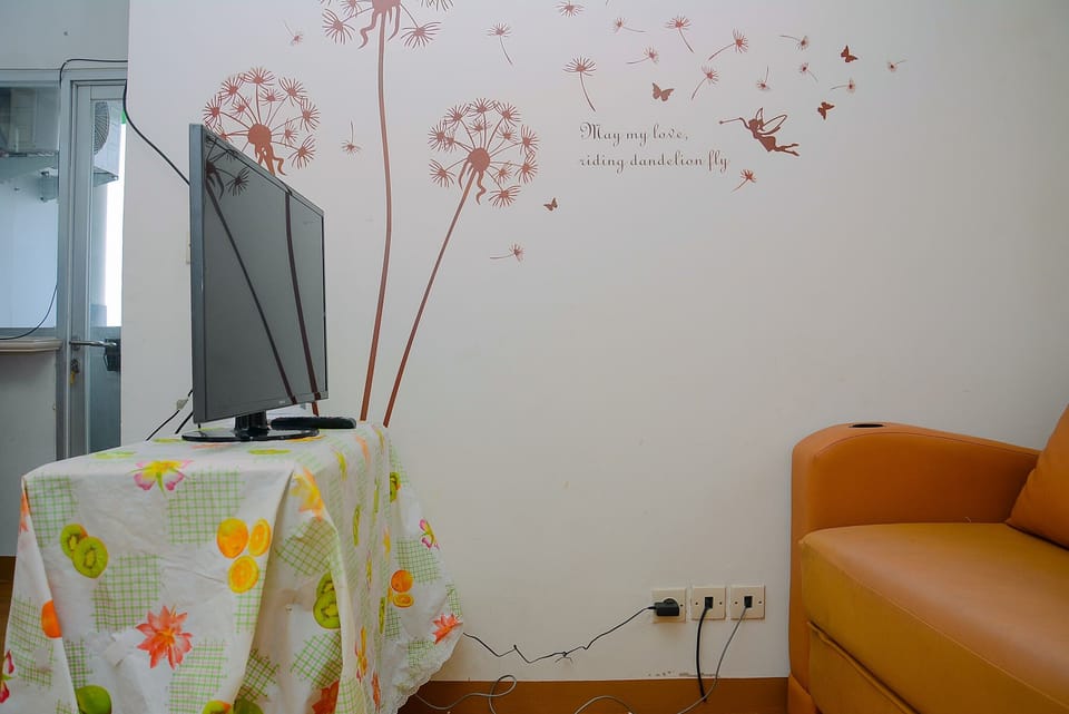 Room | Living room | TV