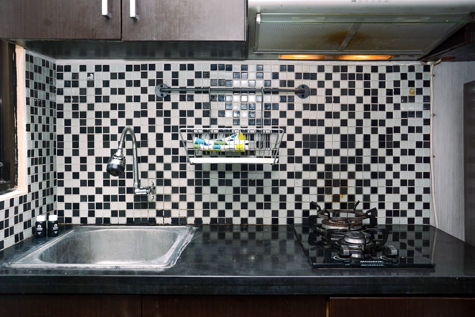 Room | Private kitchen | Fridge, stovetop, rice cooker, cookware/dishes/utensils