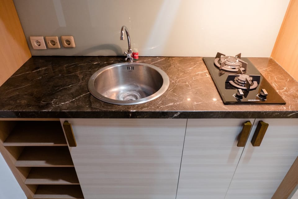 Room | Private kitchen | Fridge, stovetop, dishwasher, cookware/dishes/utensils