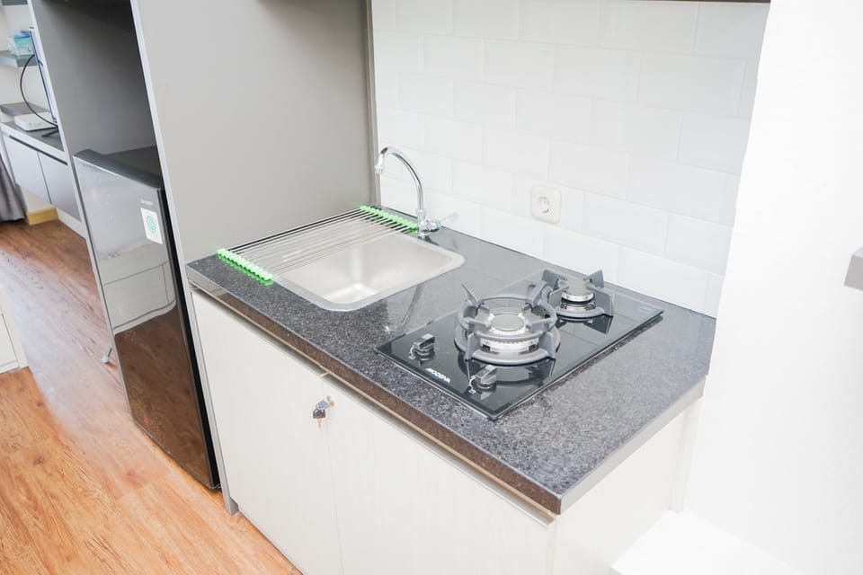 Room | Private kitchen | Fridge, stovetop, dishwasher, cookware/dishes/utensils