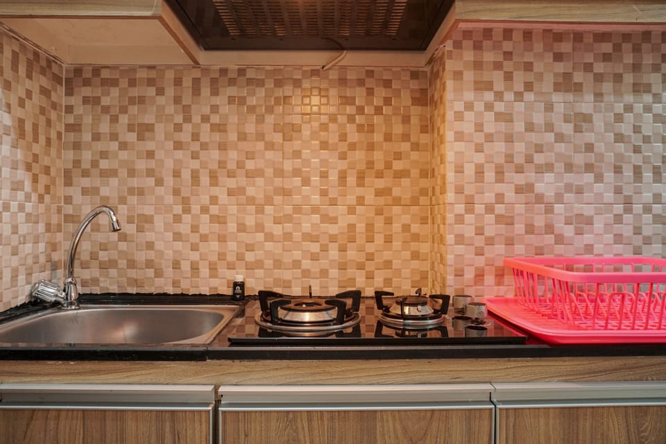 Room | Private kitchen | Fridge, stovetop, dishwasher, cookware/dishes/utensils