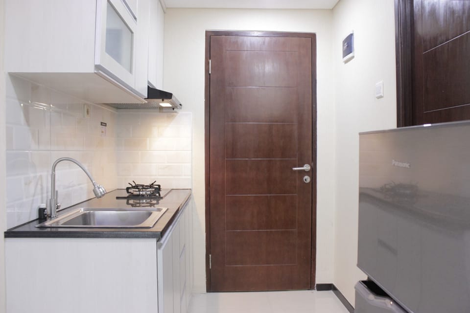 Room | Private kitchen | Fridge, stovetop, dishwasher, cookware/dishes/utensils